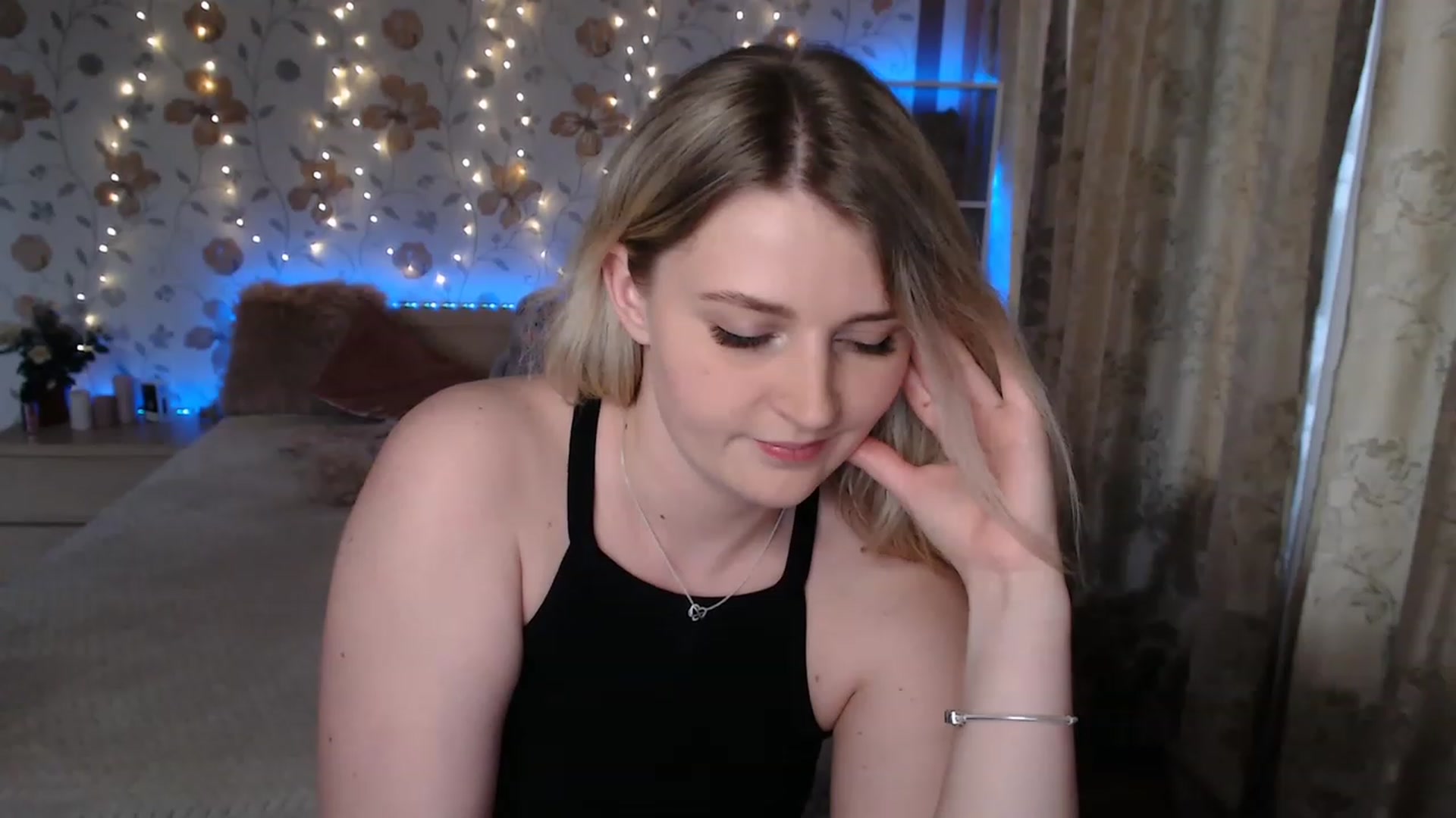 Gallery image thumbnail from Nice_Ass007's myfreecams stream on, 05/25/2023, 16:57 image 16 of 20