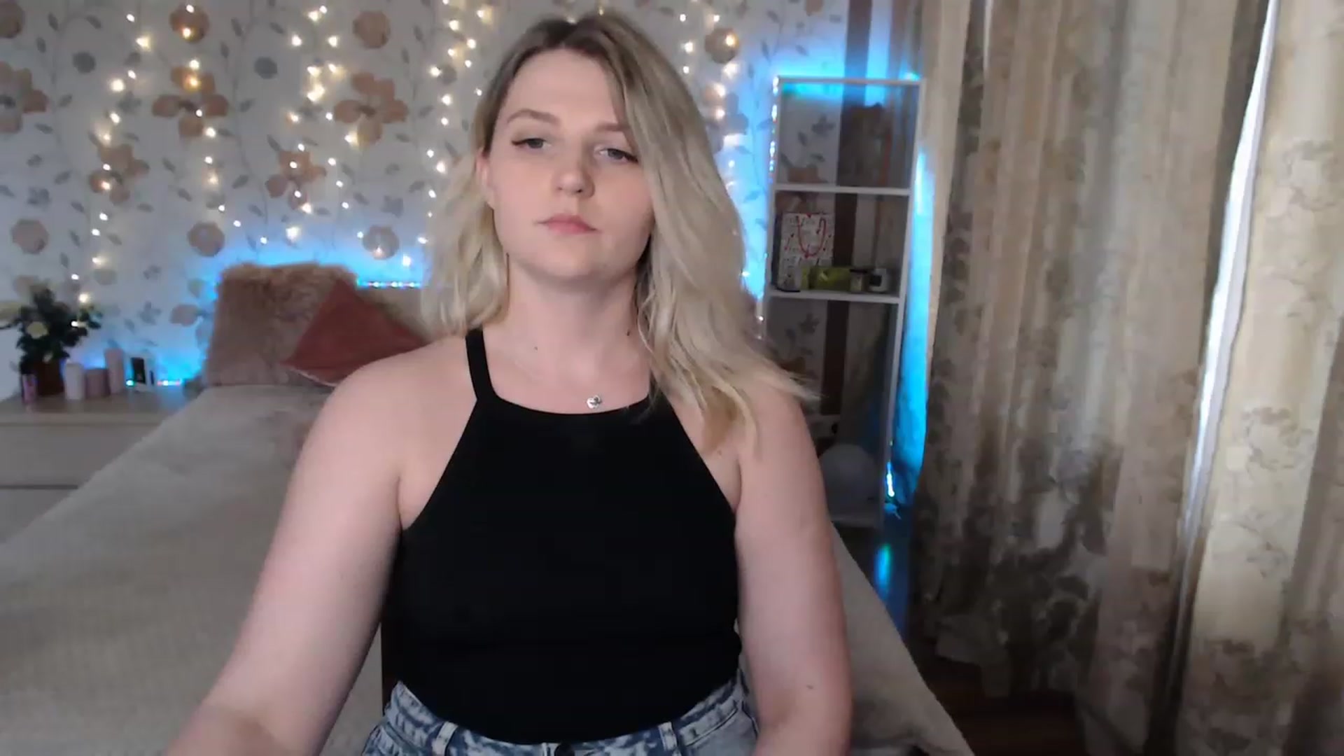 Gallery image thumbnail from Nice_Ass007's myfreecams stream on, 05/25/2023, 16:57 image 4 of 20