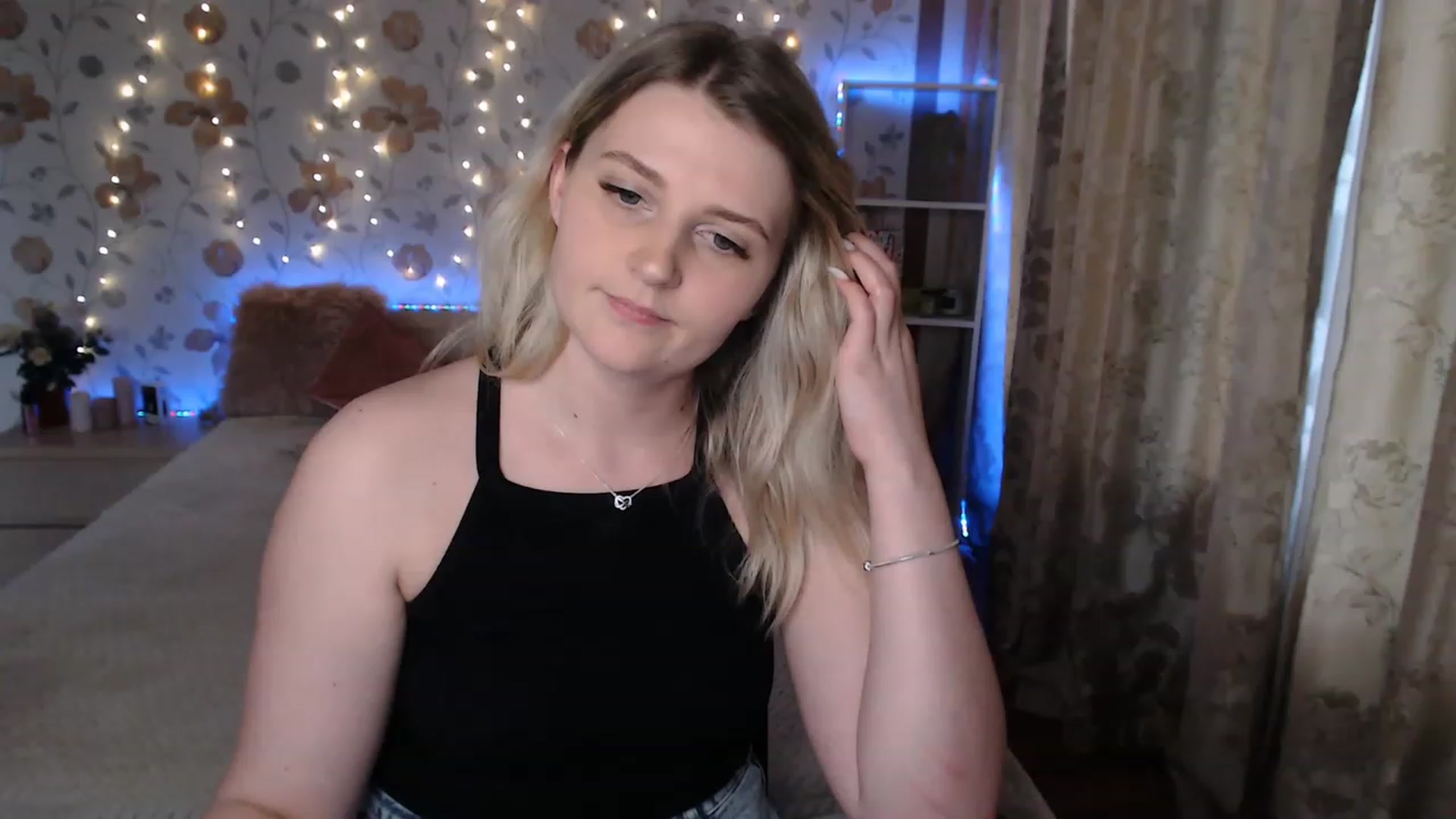 Gallery image thumbnail from Nice_Ass007's myfreecams stream on, 05/25/2023, 16:57 image 19 of 20