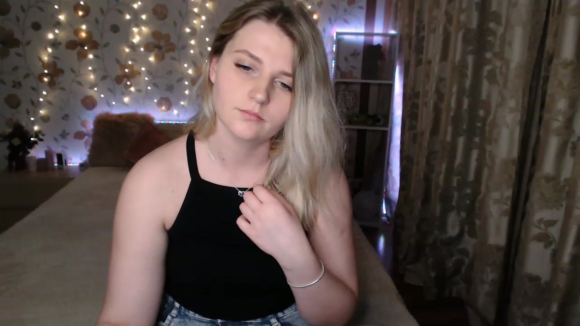 Gallery image thumbnail from Nice_Ass007's myfreecams stream on, 05/25/2023, 19:26 image 17 of 20
