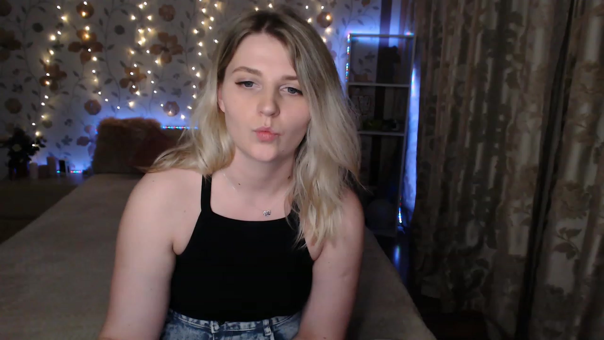 Gallery image thumbnail from Nice_Ass007's myfreecams stream on, 05/25/2023, 19:26 image 5 of 20