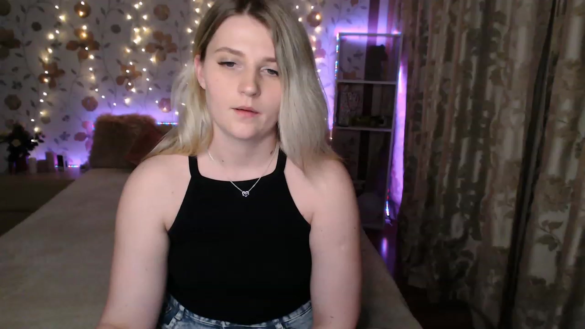 Gallery image thumbnail from Nice_Ass007's myfreecams stream on, 05/25/2023, 19:26 image 12 of 20