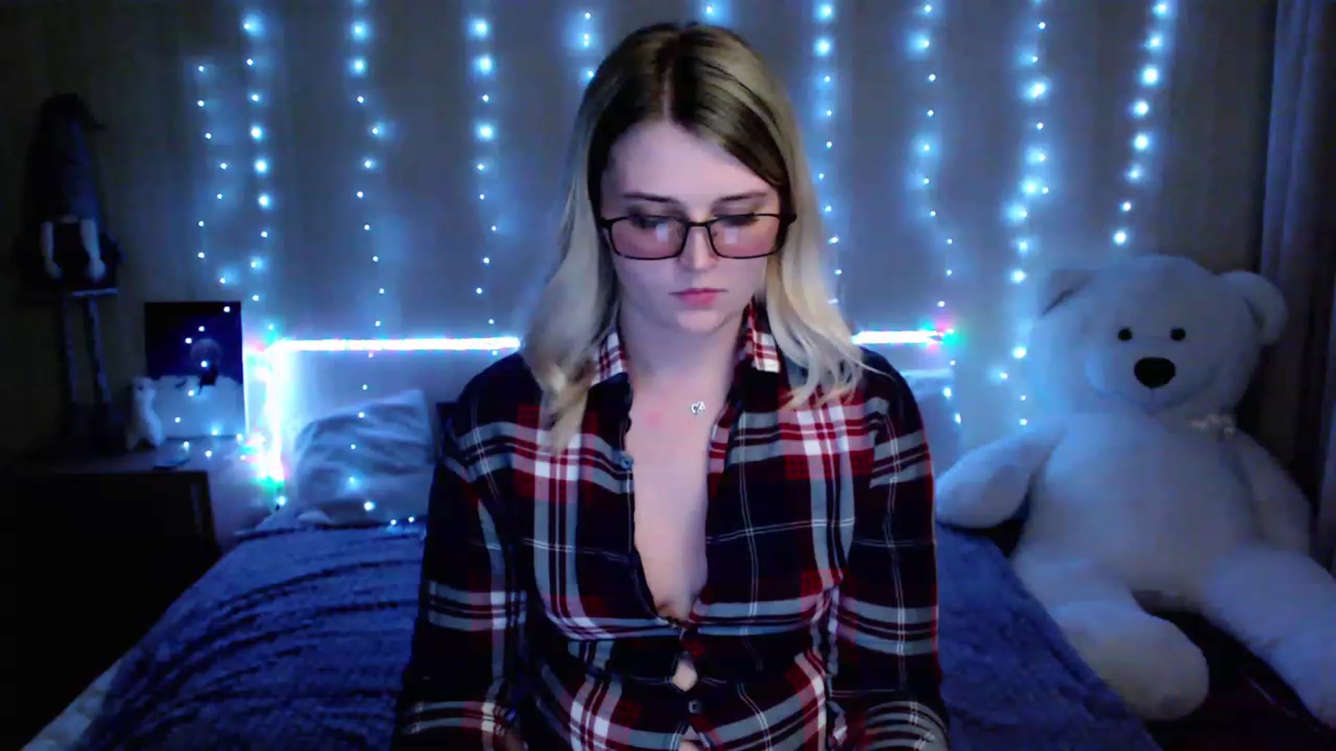 Gallery image thumbnail from Nice_Ass007's myfreecams stream on, 05/30/2023, 23:50 image 3 of 20