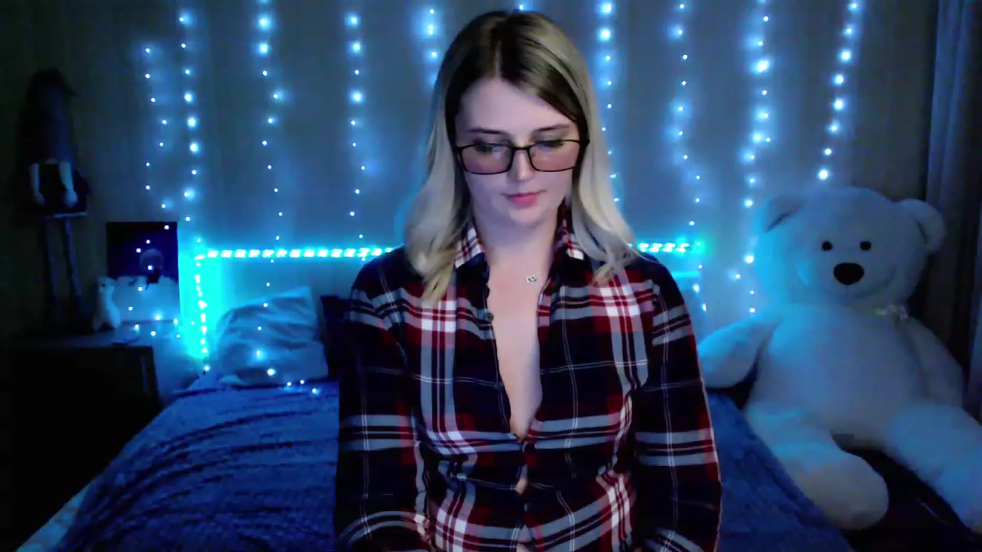 Gallery image thumbnail from Nice_Ass007's myfreecams stream on, 05/30/2023, 23:50 image 8 of 20