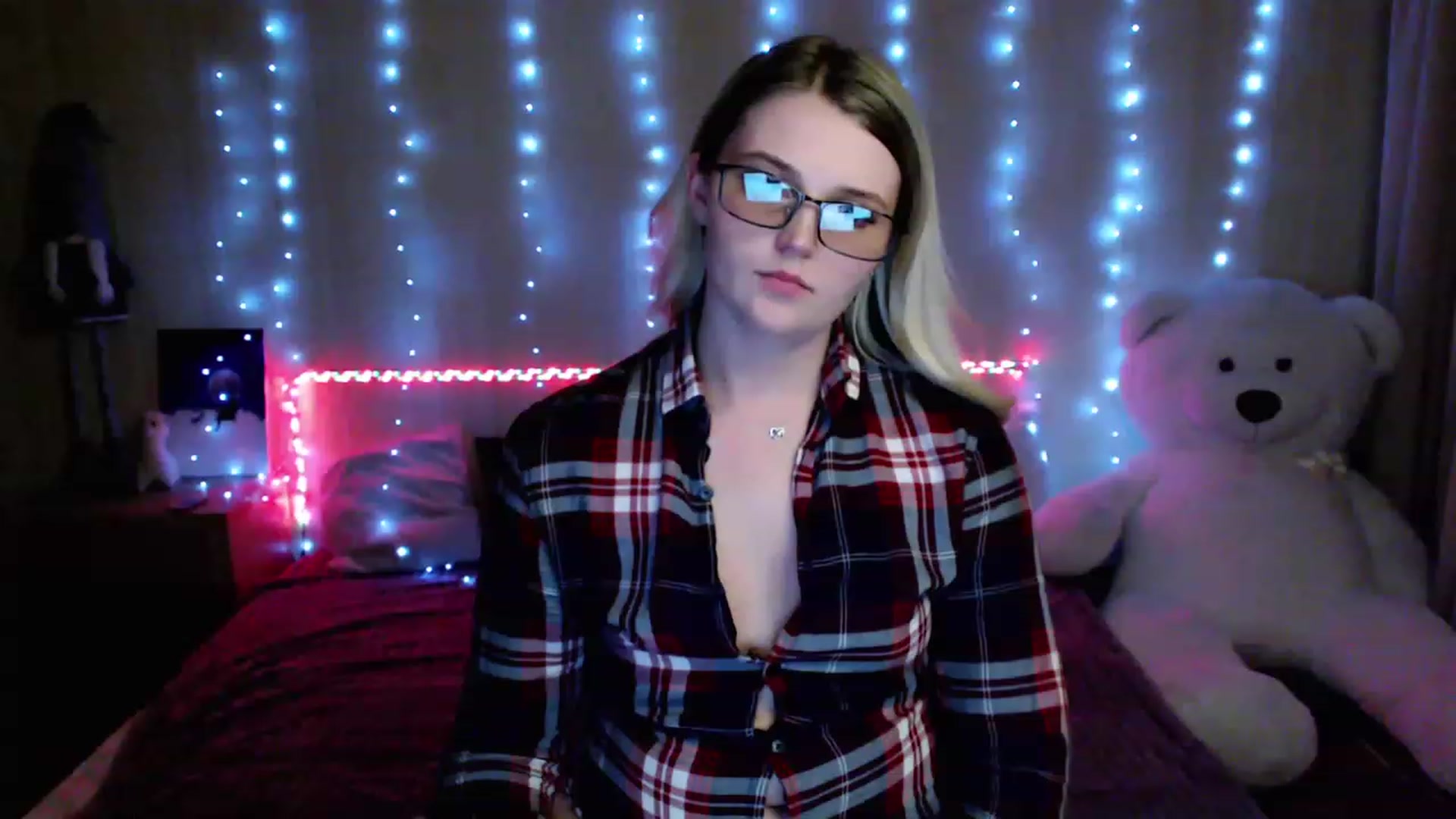 Gallery image thumbnail from Nice_Ass007's myfreecams stream on, 05/30/2023, 23:50 image 15 of 20