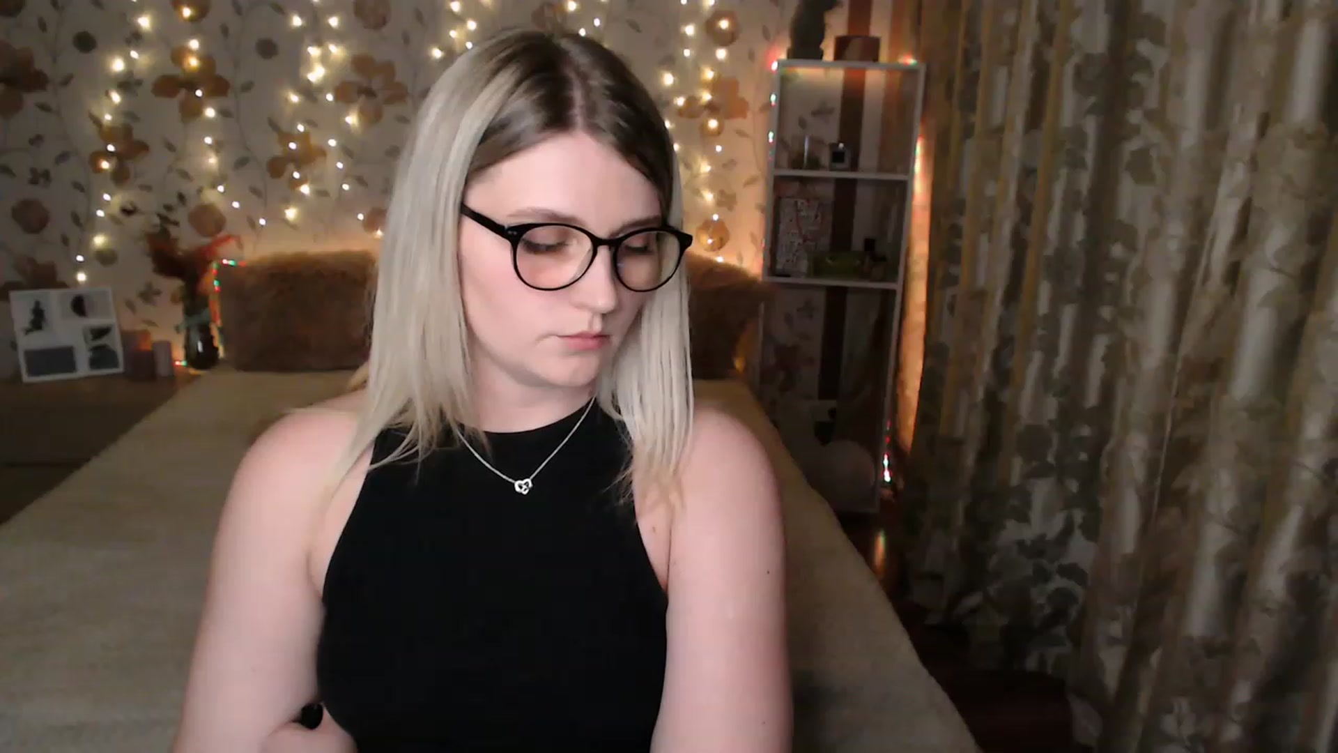 Gallery image thumbnail from Nice_Ass007's myfreecams stream on, 05/31/2023, 21:58 image 14 of 20