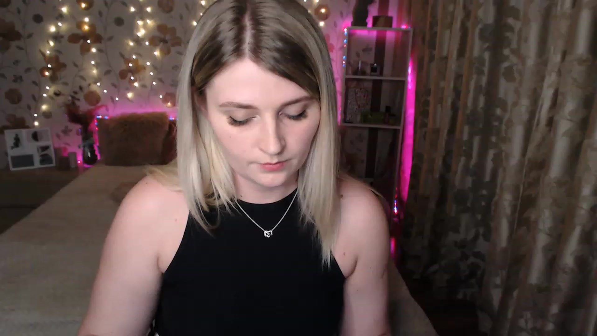 Gallery image thumbnail from Nice_Ass007's myfreecams stream on, 05/31/2023, 21:58 image 8 of 20