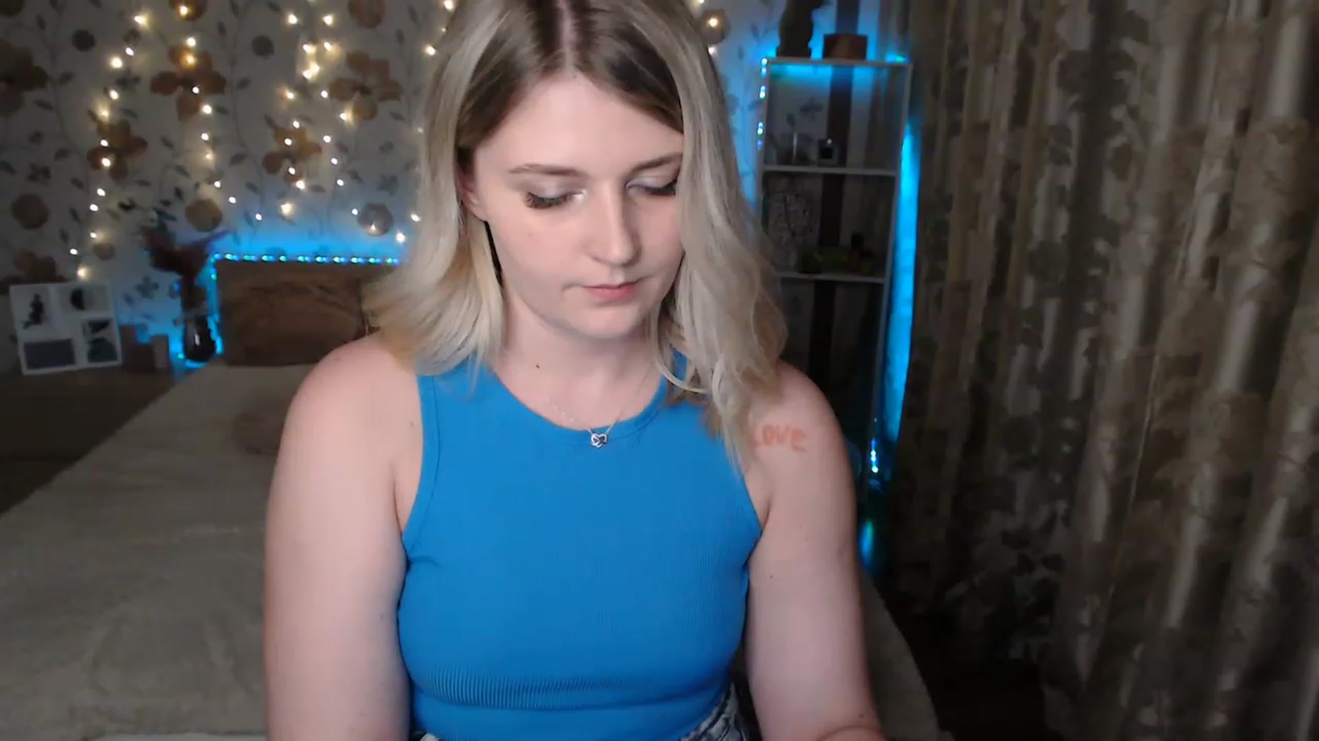 Gallery image thumbnail from Nice_Ass007's myfreecams stream on, 06/02/2023, 21:08 image 7 of 20