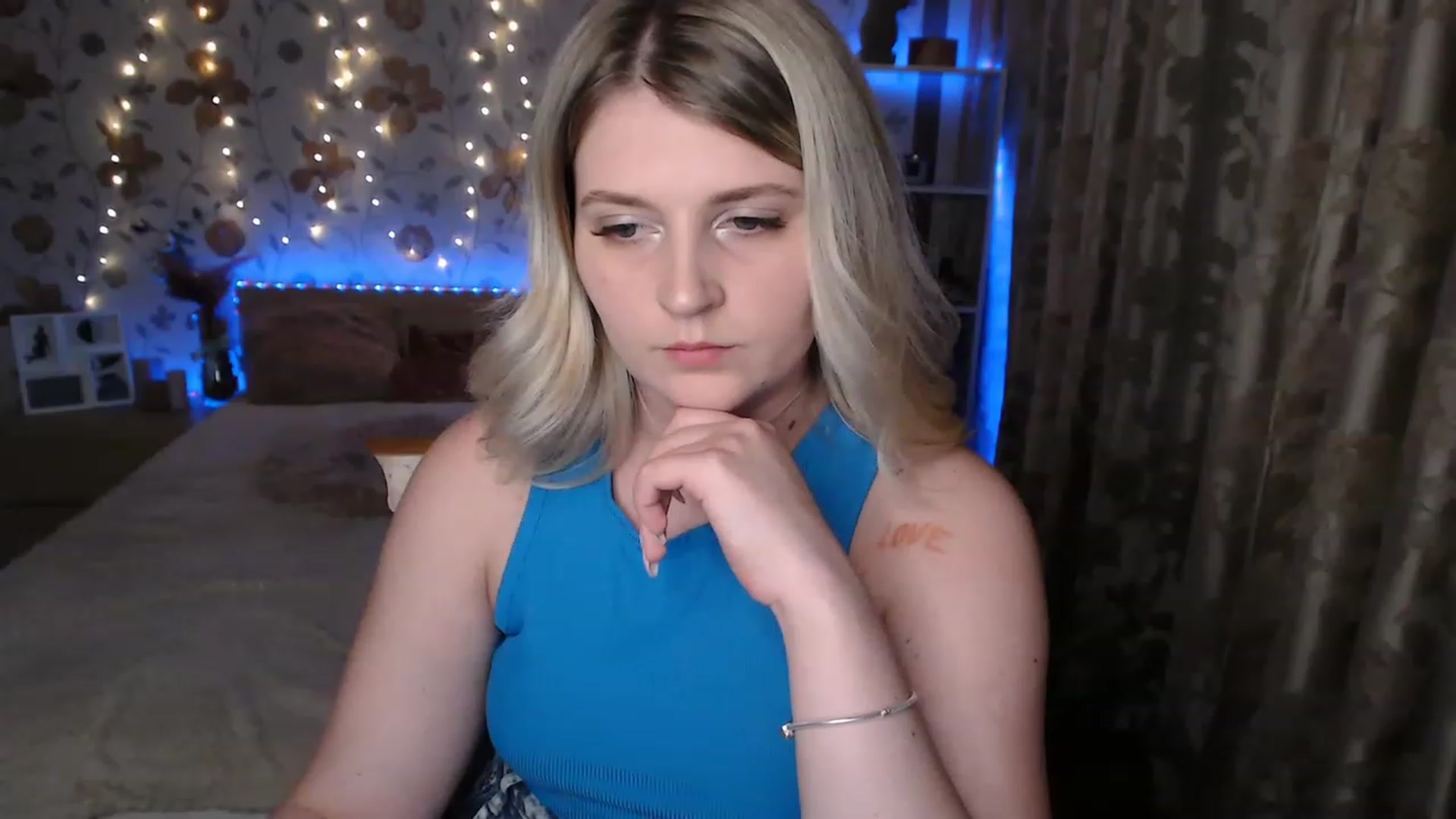 Gallery image thumbnail from Nice_Ass007's myfreecams stream on, 06/02/2023, 21:08 image 17 of 20