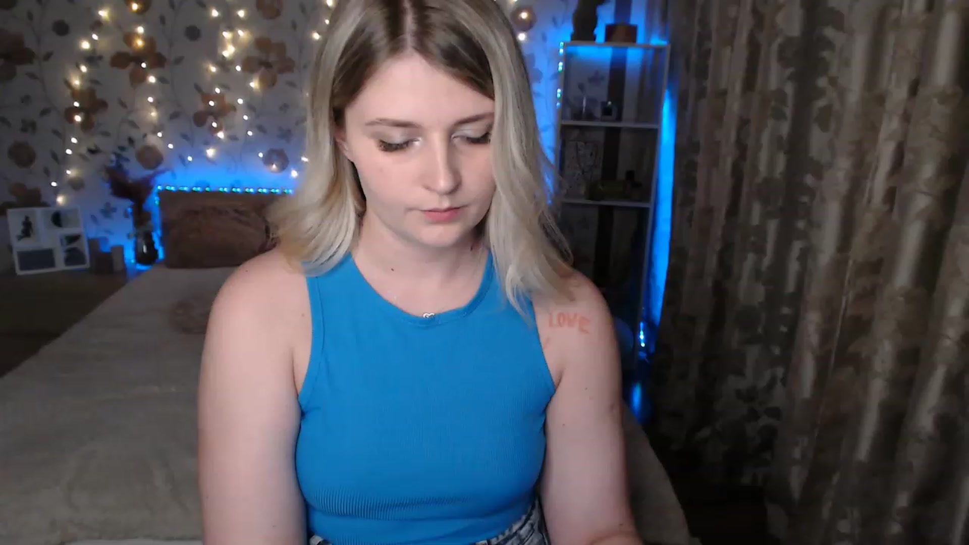 Gallery image thumbnail from Nice_Ass007's myfreecams stream on, 06/02/2023, 21:08 image 12 of 20