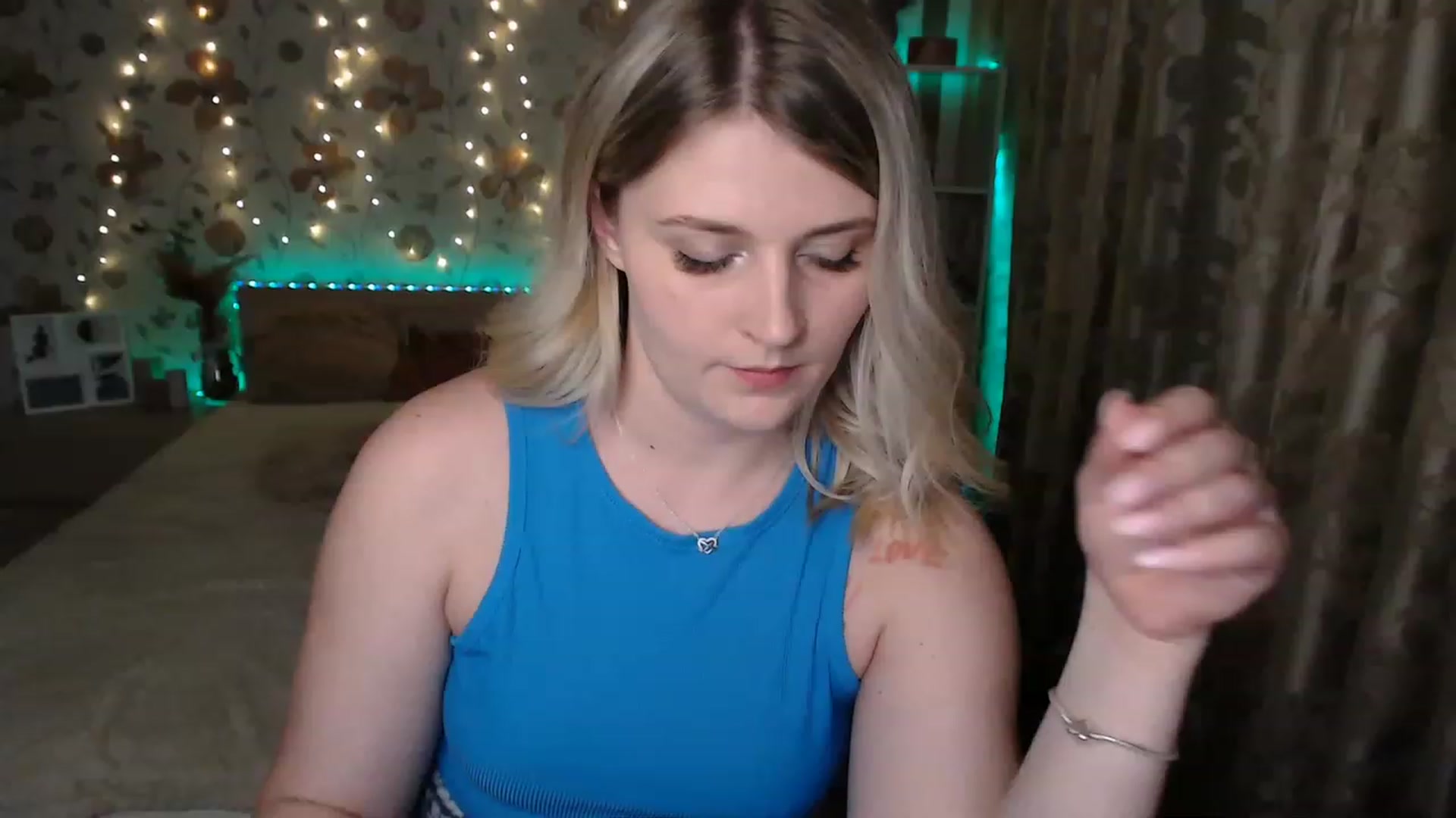 Gallery image thumbnail from Nice_Ass007's myfreecams stream on, 06/02/2023, 21:08 image 2 of 20