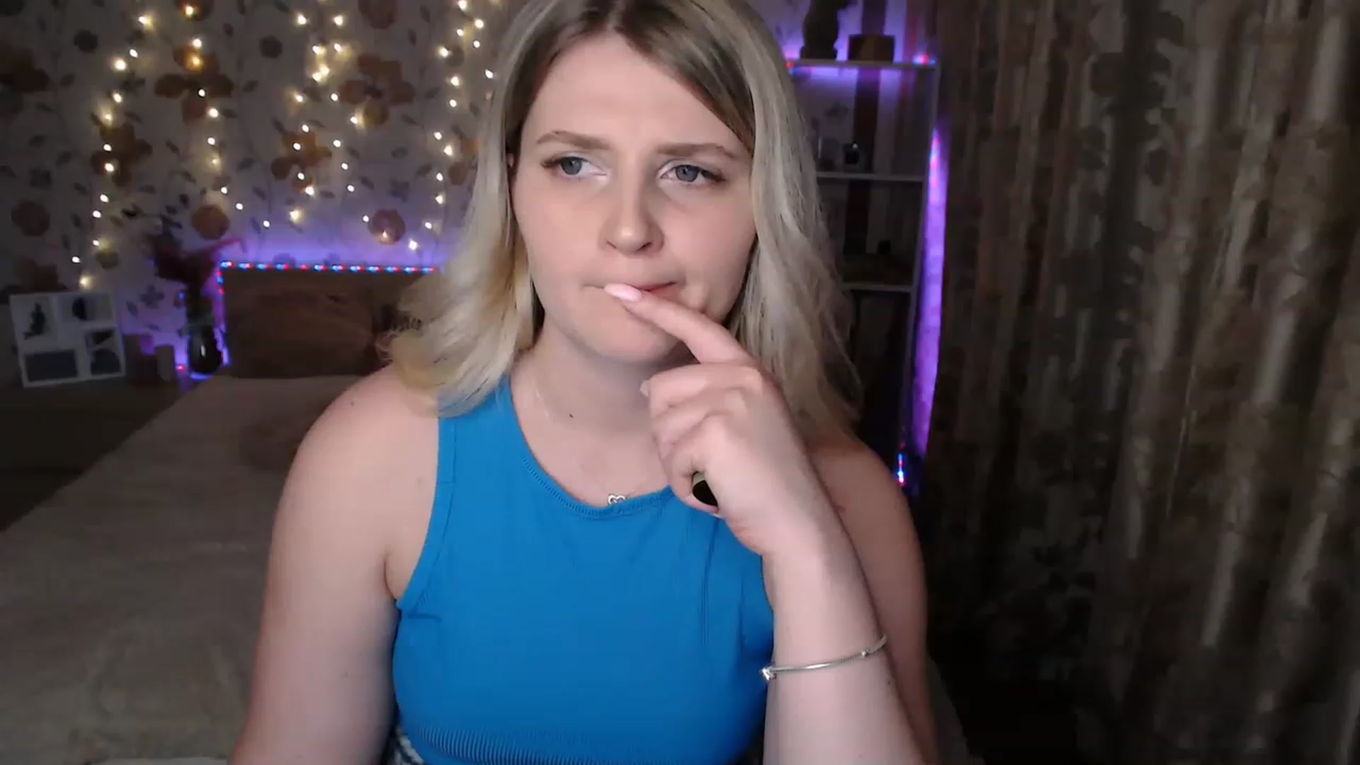 Gallery image thumbnail from Nice_Ass007's myfreecams stream on, 06/02/2023, 21:08 image 14 of 20