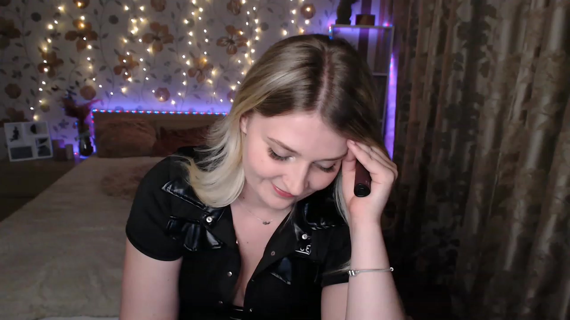 Gallery image thumbnail from Nice_Ass007's myfreecams stream on, 06/02/2023, 23:38 image 12 of 20