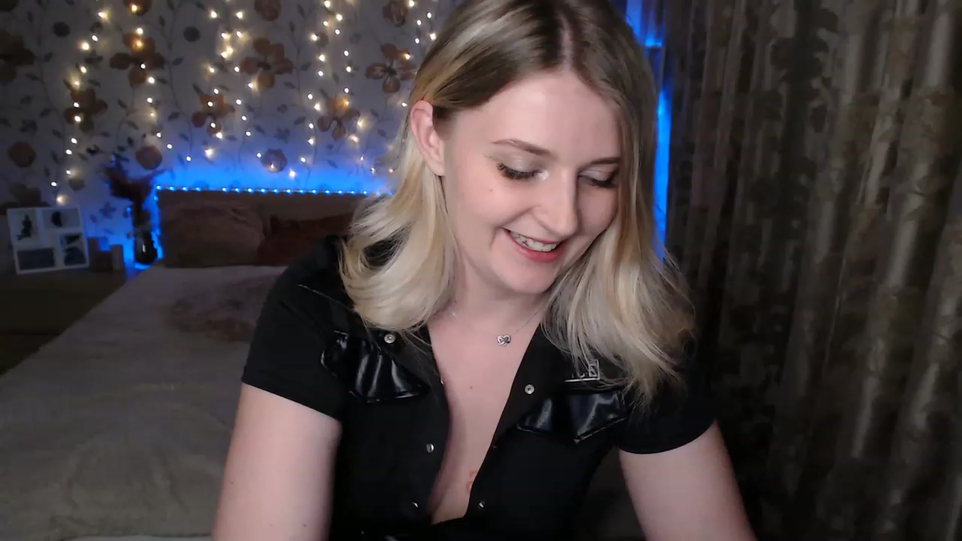 Gallery image thumbnail from Nice_Ass007's myfreecams stream on, 06/02/2023, 23:38 image 3 of 20