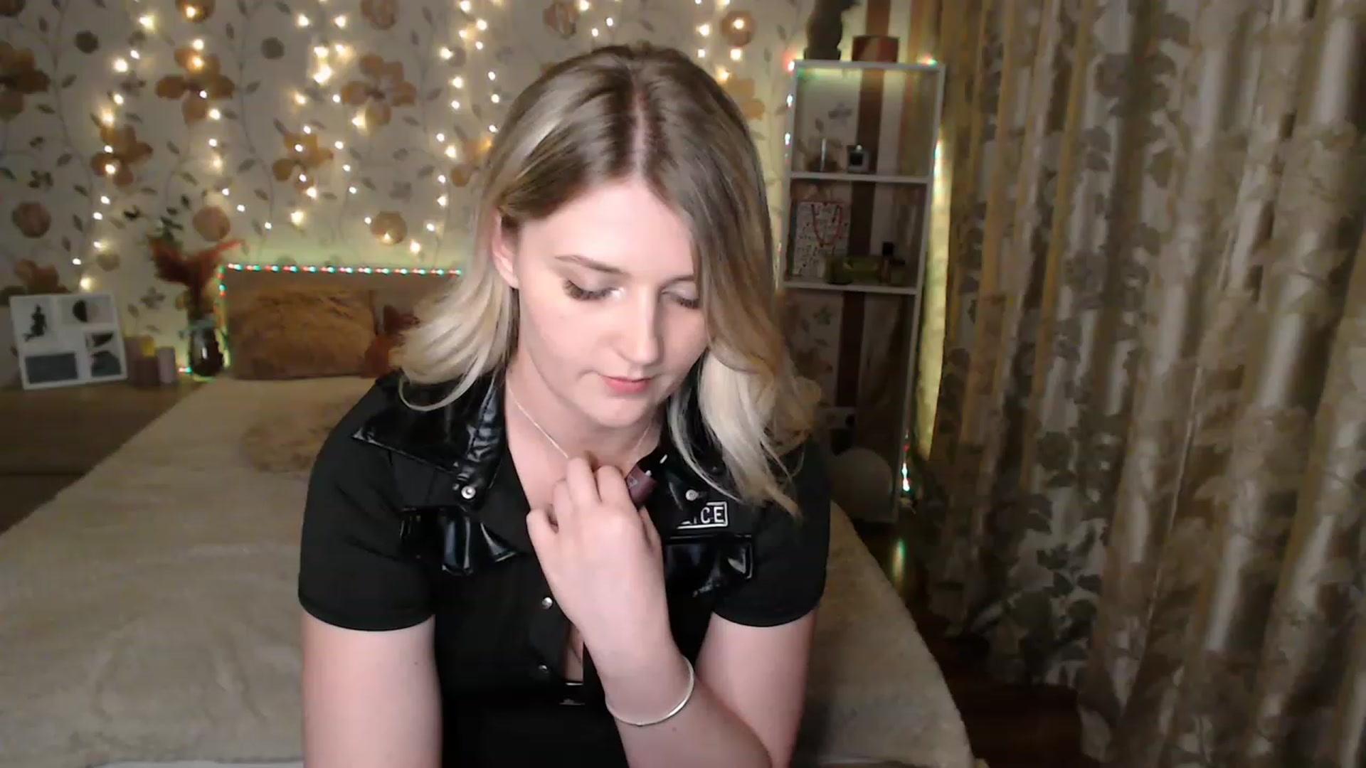Gallery image thumbnail from Nice_Ass007's myfreecams stream on, 06/02/2023, 23:38 image 14 of 20