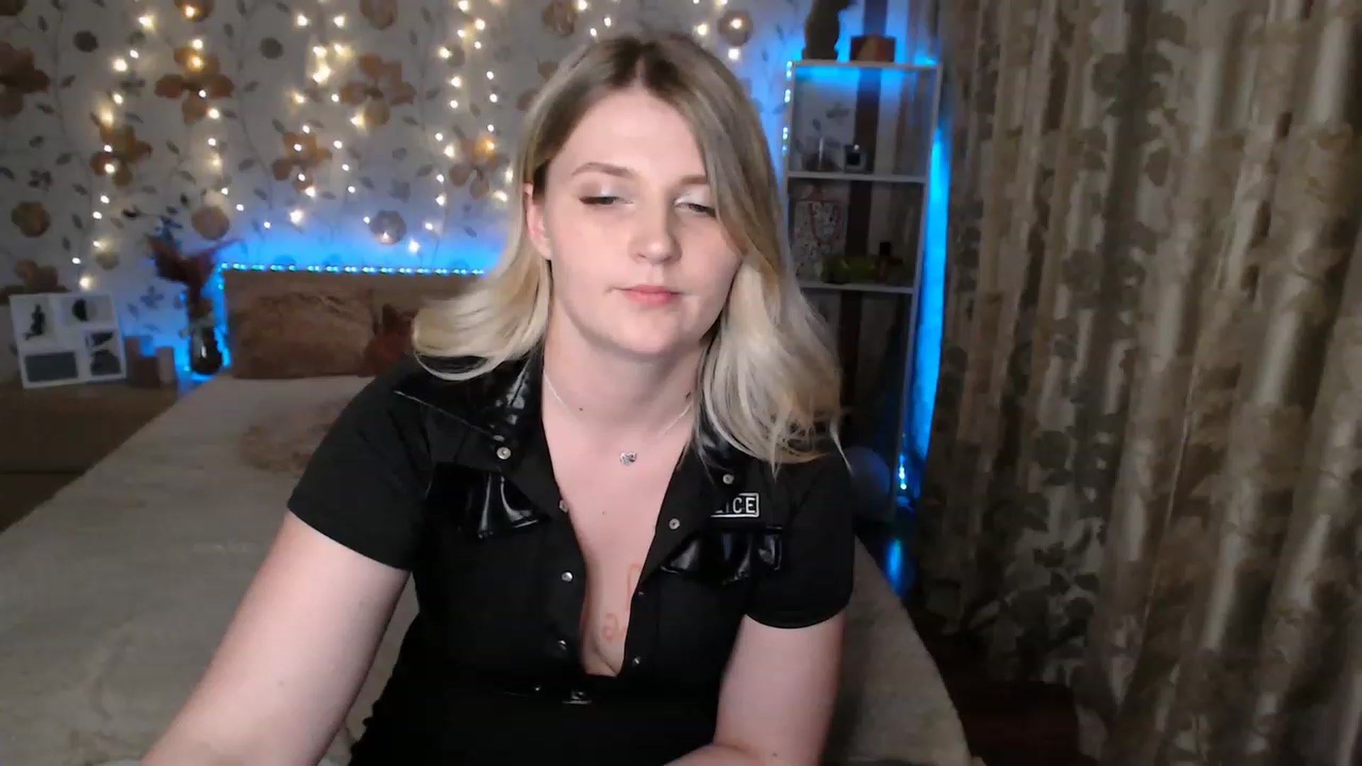 Gallery image thumbnail from Nice_Ass007's myfreecams stream on, 06/02/2023, 23:38 image 16 of 20