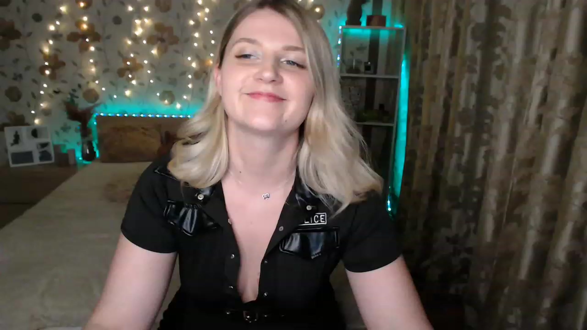 Gallery image thumbnail from Nice_Ass007's myfreecams stream on, 06/02/2023, 23:38 image 7 of 20