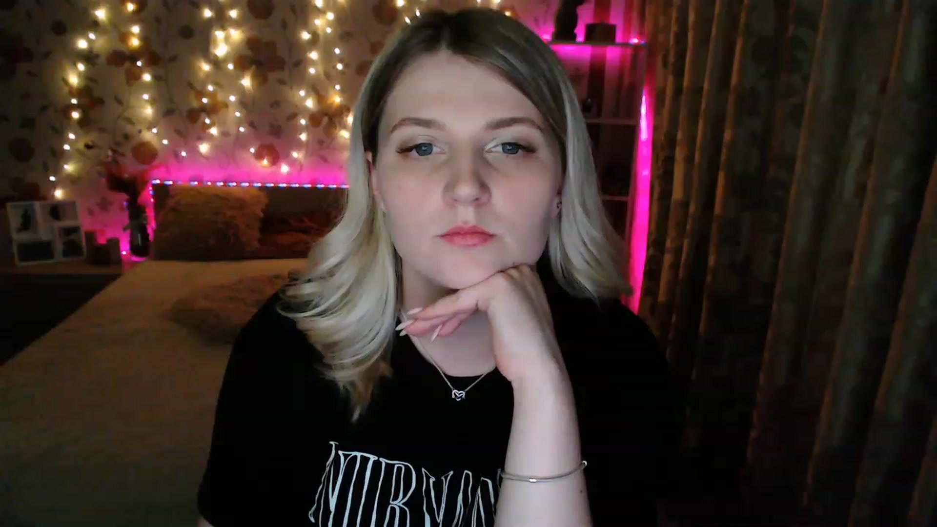 Gallery image thumbnail from Nice_Ass007's myfreecams stream on, 06/03/2023, 02:18 image 7 of 20