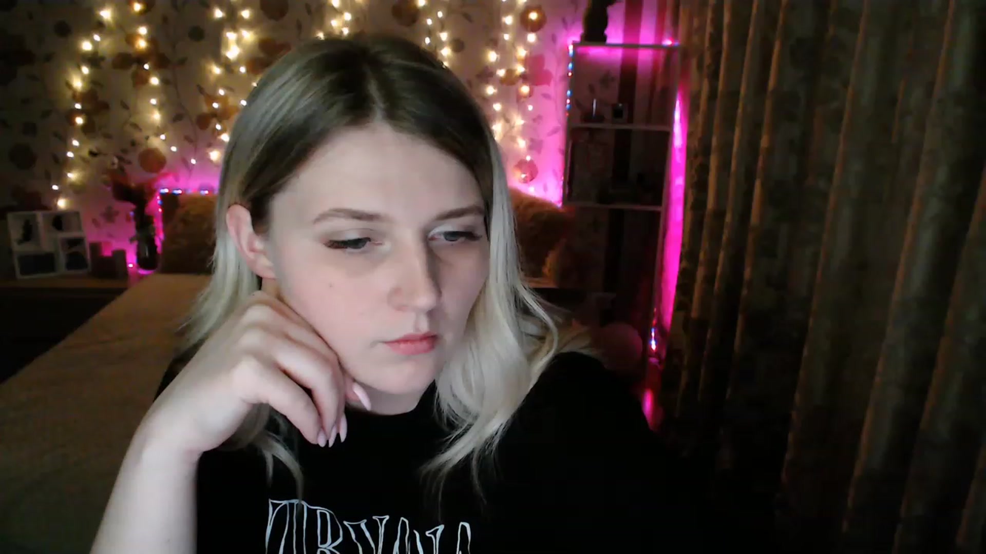 Gallery image thumbnail from Nice_Ass007's myfreecams stream on, 06/03/2023, 02:48 image 10 of 20
