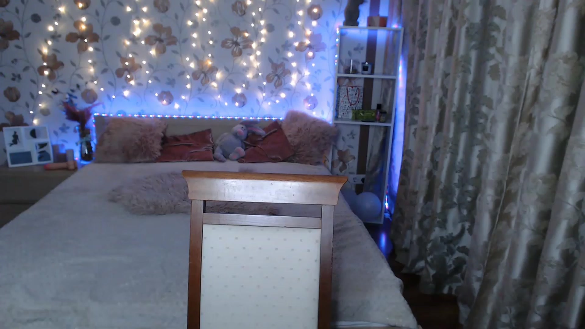 Gallery image thumbnail from Nice_Ass007's myfreecams stream on, 06/03/2023, 22:19 image 5 of 20