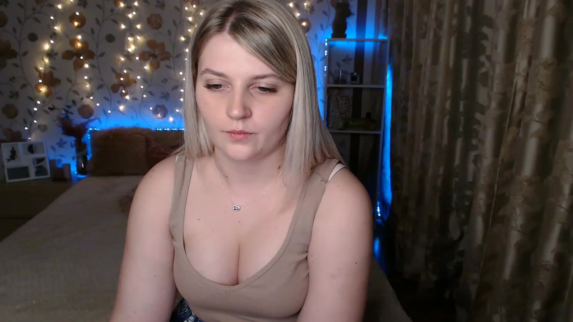 Gallery image thumbnail from Nice_Ass007's myfreecams stream on, 06/08/2023, 02:25 image 9 of 20
