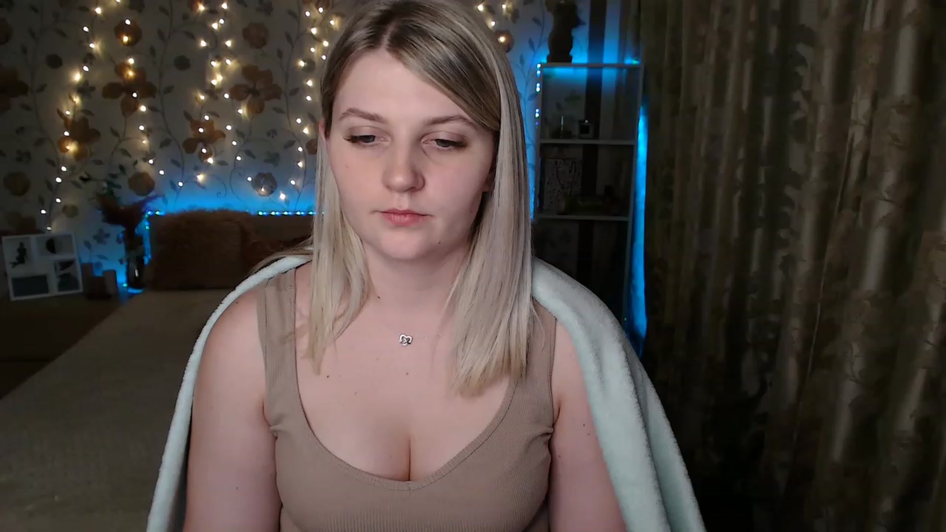 Gallery image thumbnail from Nice_Ass007's myfreecams stream on, 06/08/2023, 02:25 image 14 of 20