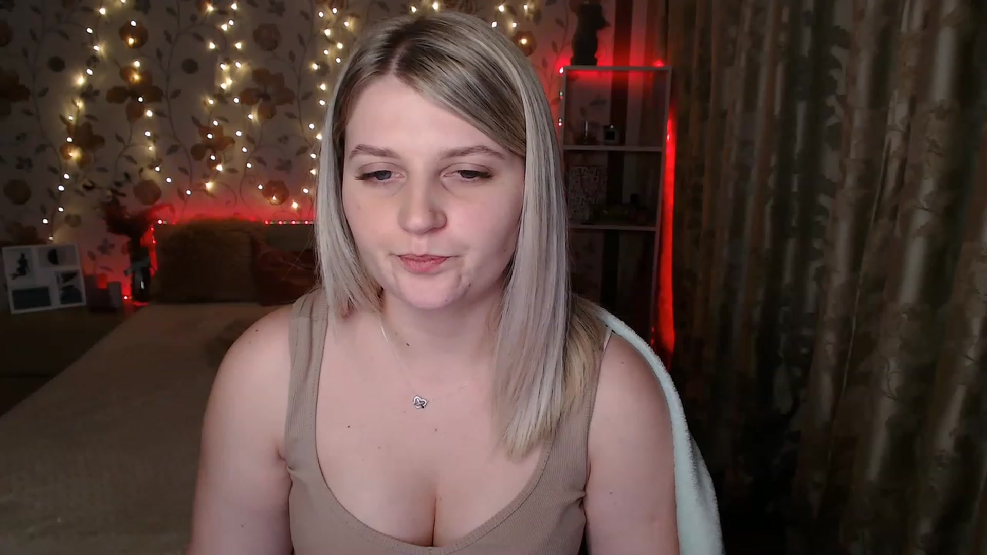 Gallery image thumbnail from Nice_Ass007's myfreecams stream on, 06/08/2023, 02:25 image 16 of 20