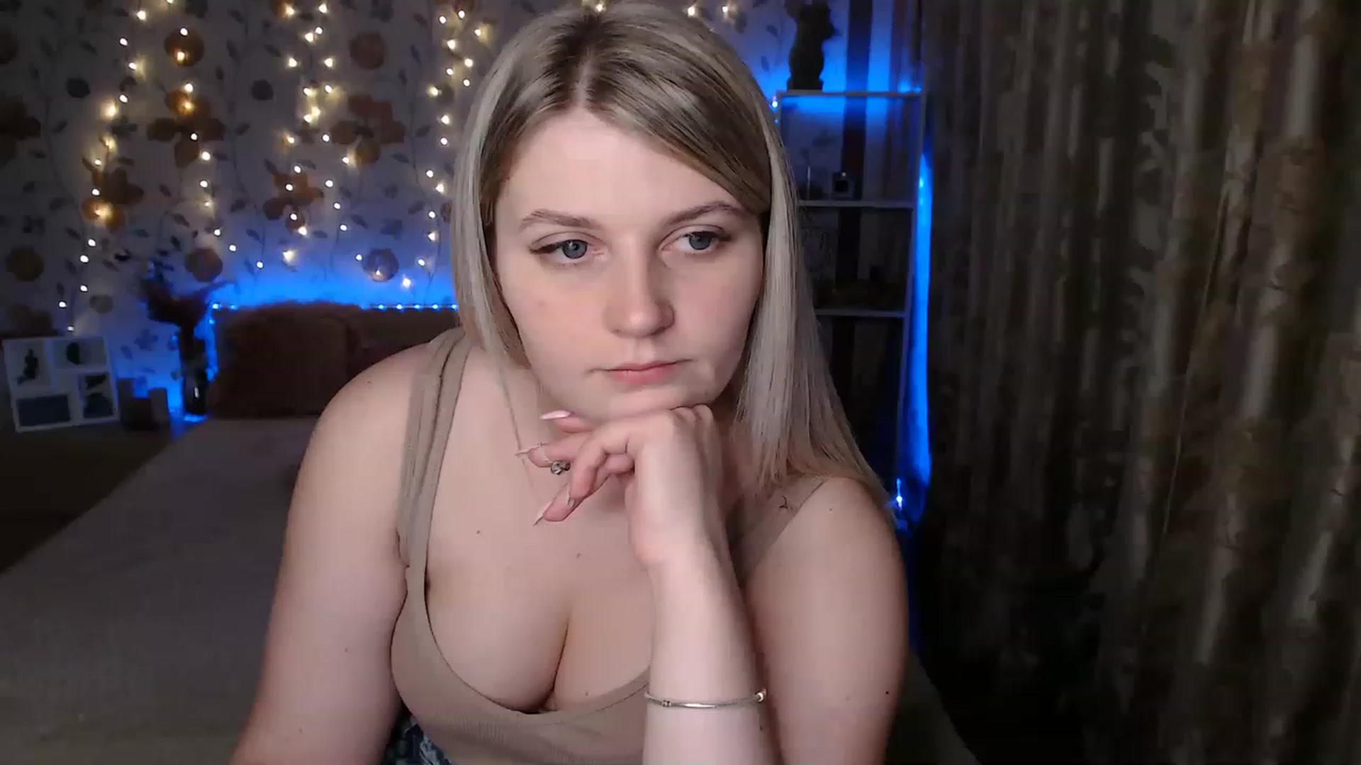 Gallery image thumbnail from Nice_Ass007's myfreecams stream on, 06/08/2023, 02:25 image 4 of 20