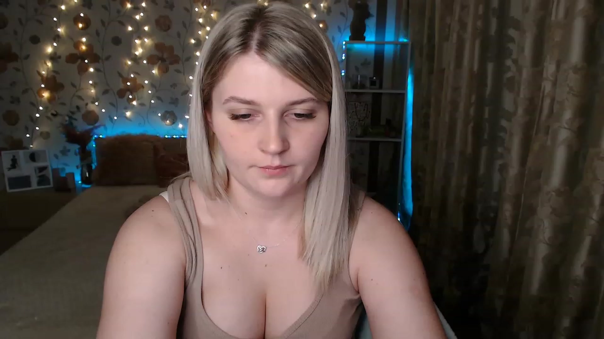 Gallery image thumbnail from Nice_Ass007's myfreecams stream on, 06/08/2023, 02:32 image 14 of 20