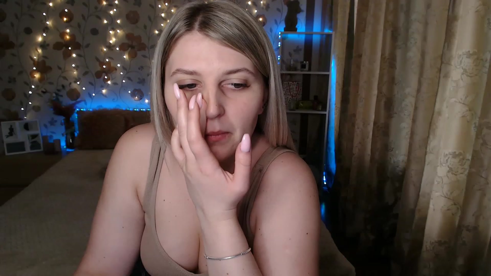 Gallery image thumbnail from Nice_Ass007's myfreecams stream on, 06/08/2023, 04:40 image 19 of 20