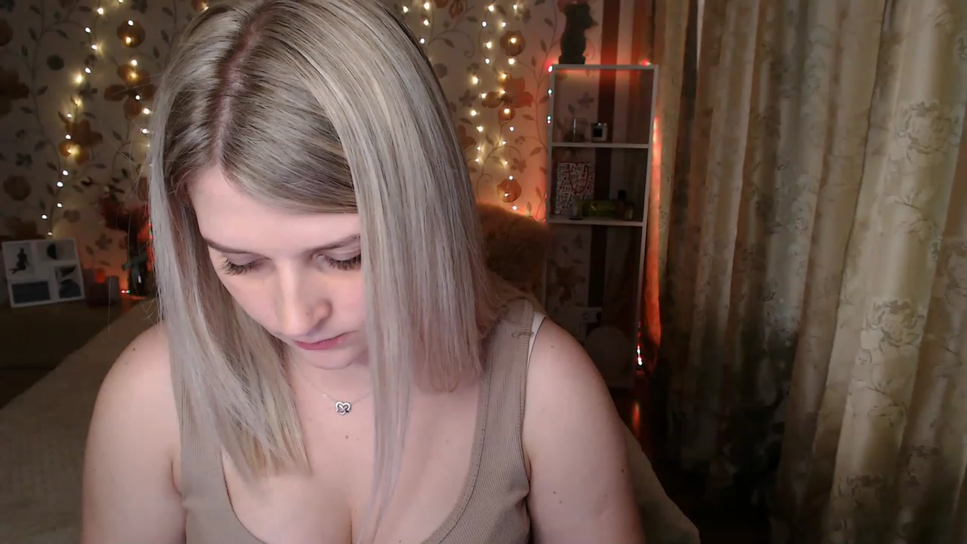 Gallery image thumbnail from Nice_Ass007's myfreecams stream on, 06/08/2023, 04:40 image 10 of 20