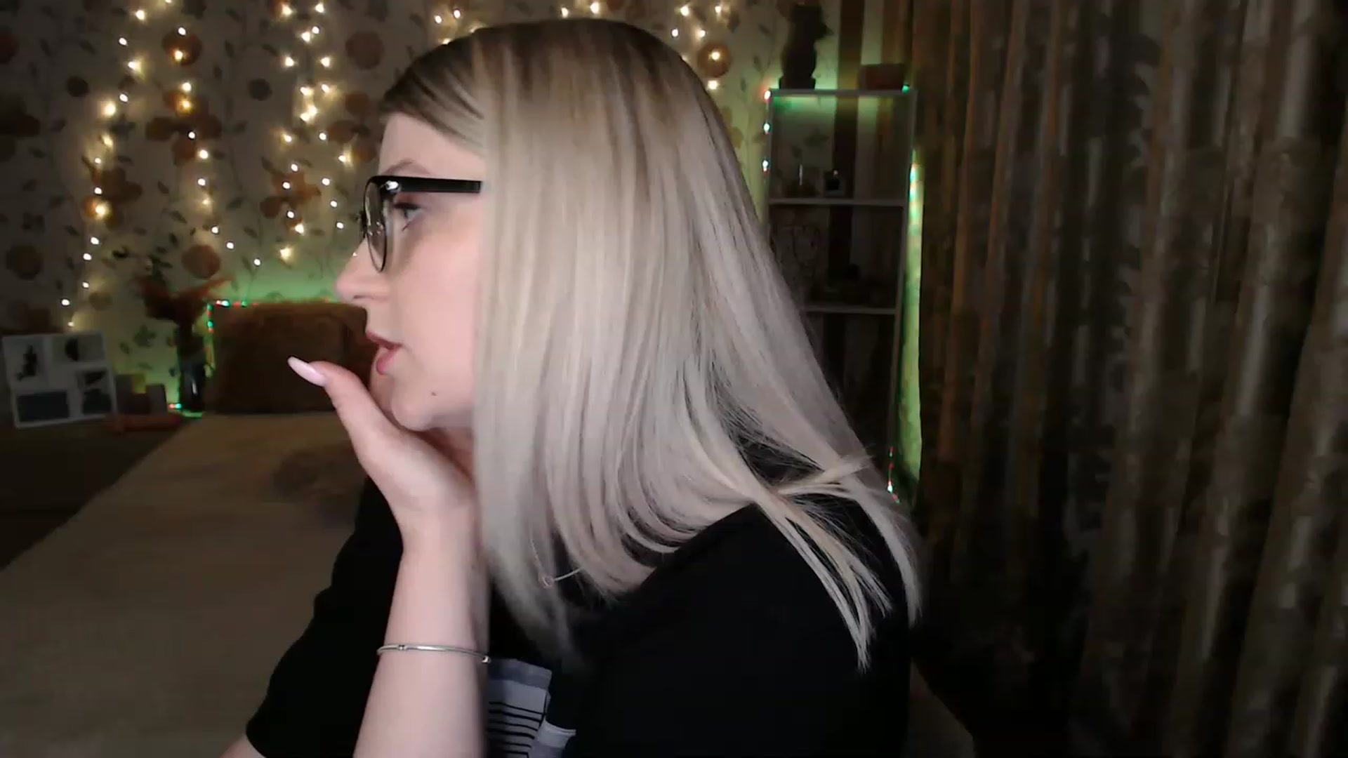 Gallery image thumbnail from Nice_Ass007's myfreecams stream on, 06/08/2023, 20:52 image 13 of 20