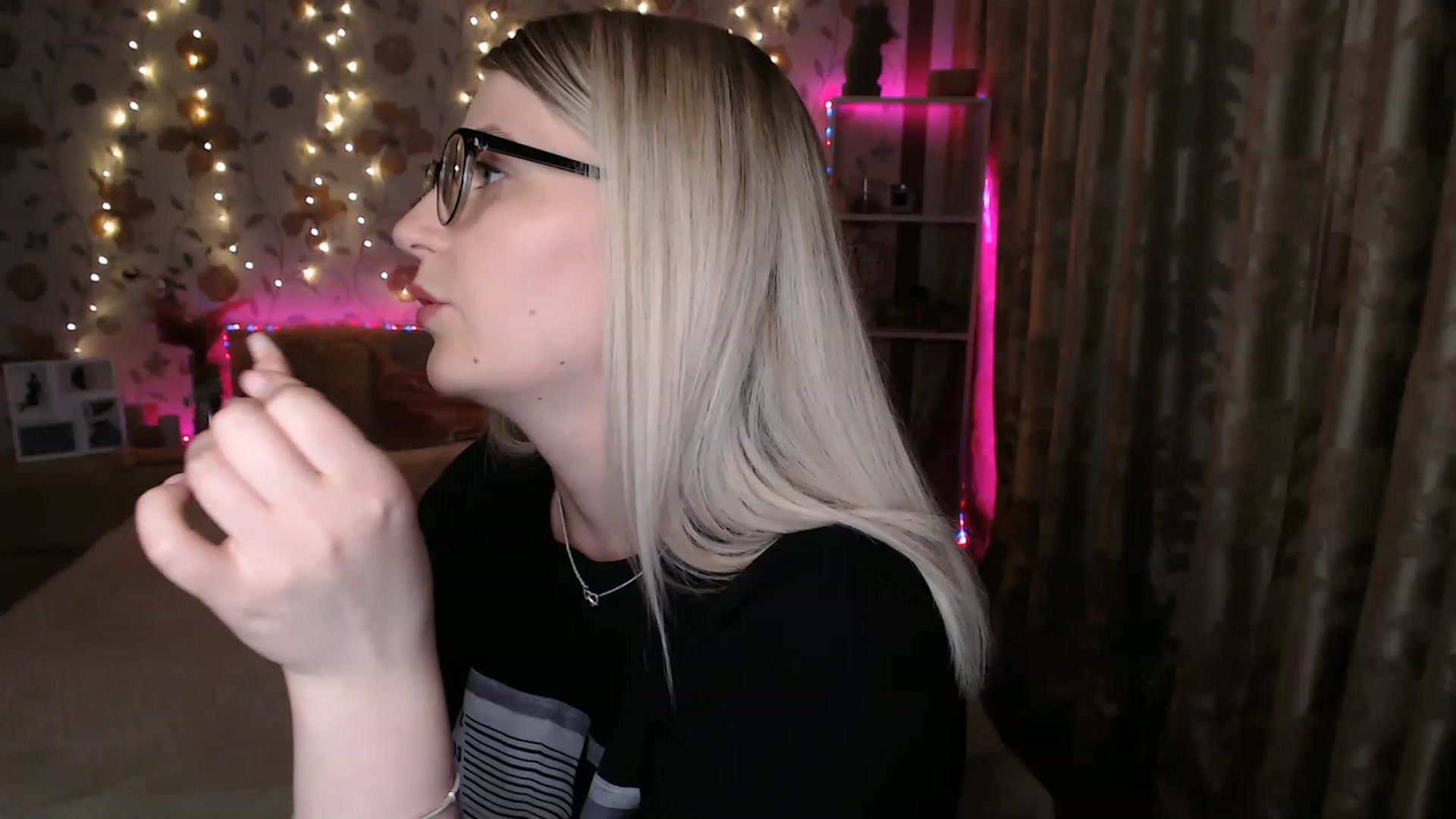 Gallery image thumbnail from Nice_Ass007's myfreecams stream on, 06/08/2023, 20:52 image 12 of 20