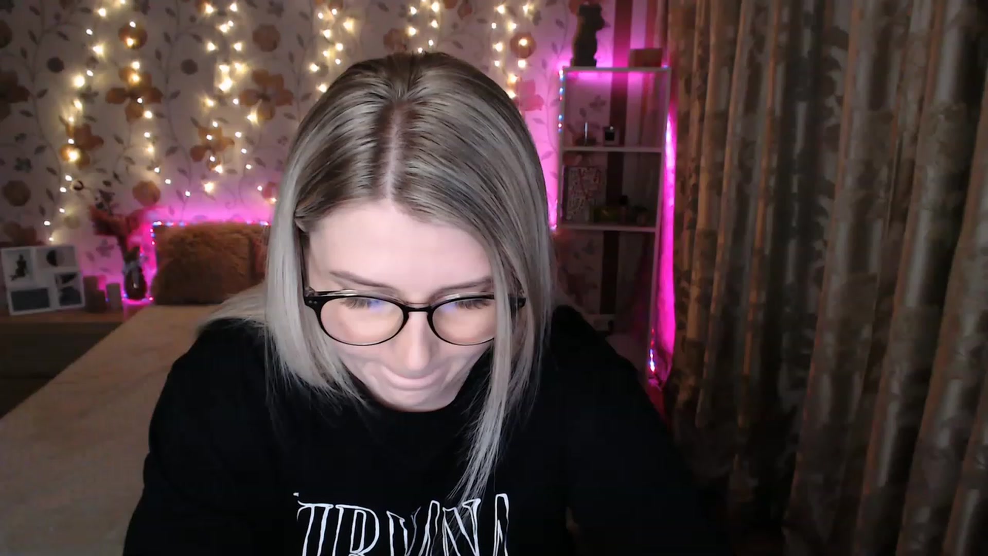 Gallery image thumbnail from Nice_Ass007's myfreecams stream on, 06/08/2023, 23:17 image 1 of 20