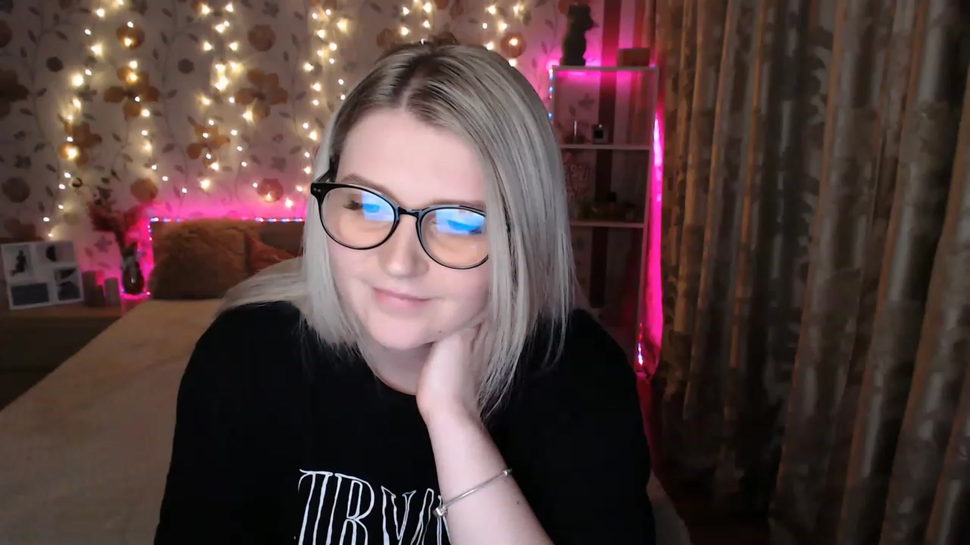 Gallery image thumbnail from Nice_Ass007's myfreecams stream on, 06/08/2023, 23:17 image 3 of 20