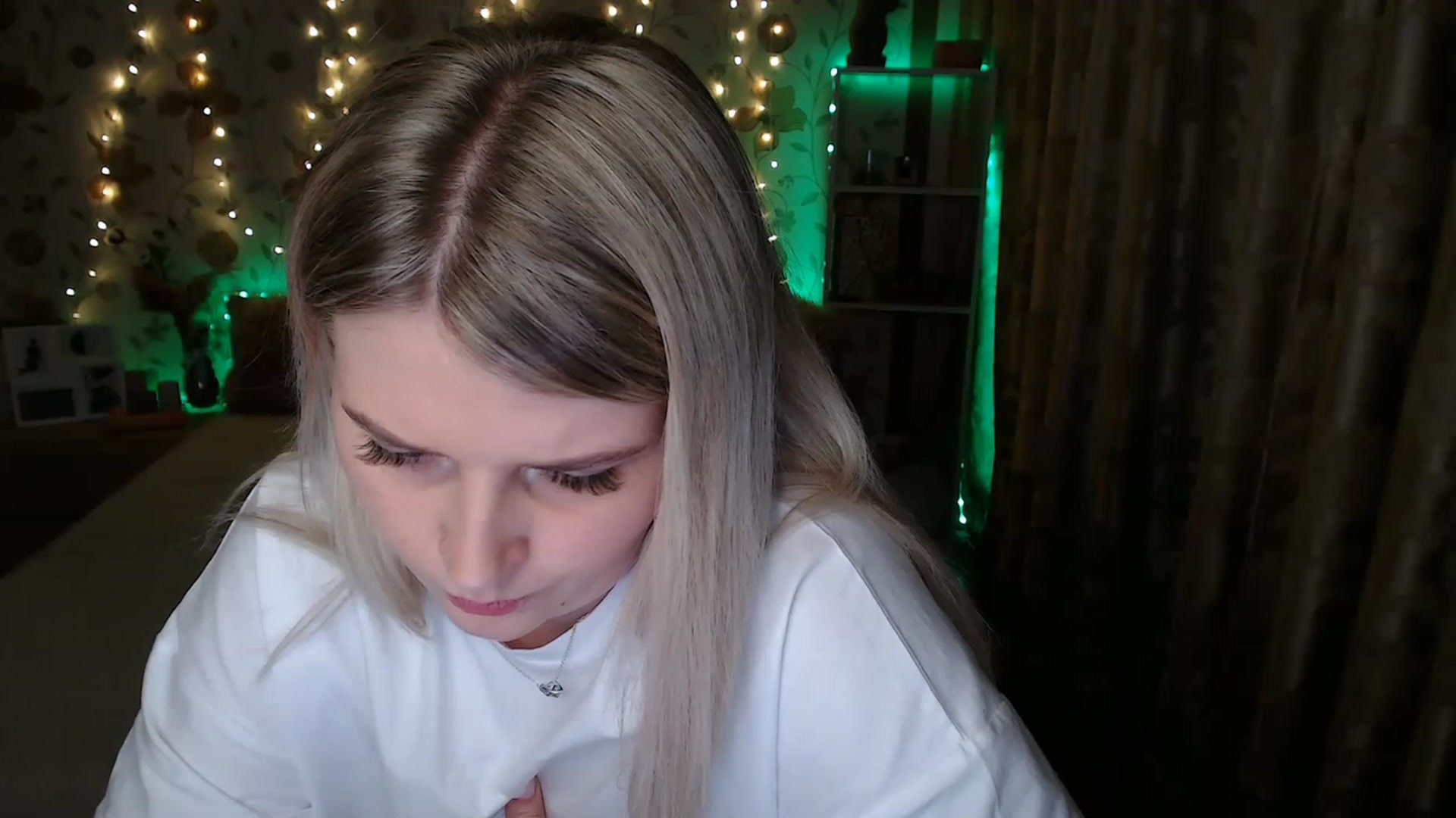Gallery image thumbnail from Nice_Ass007's myfreecams stream on, 06/09/2023, 23:30 image 15 of 20