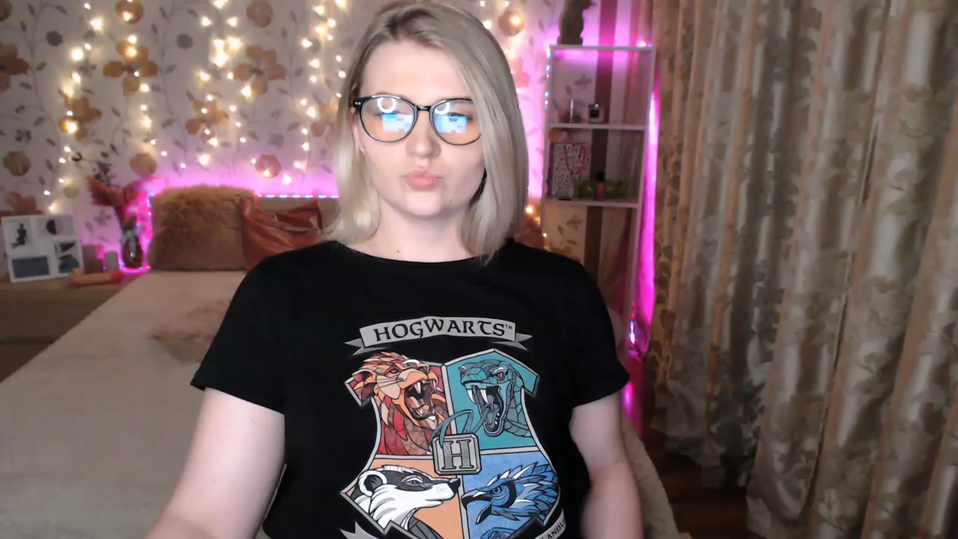 Gallery image thumbnail from Nice_Ass007's myfreecams stream on, 06/11/2023, 24:49 image 7 of 20
