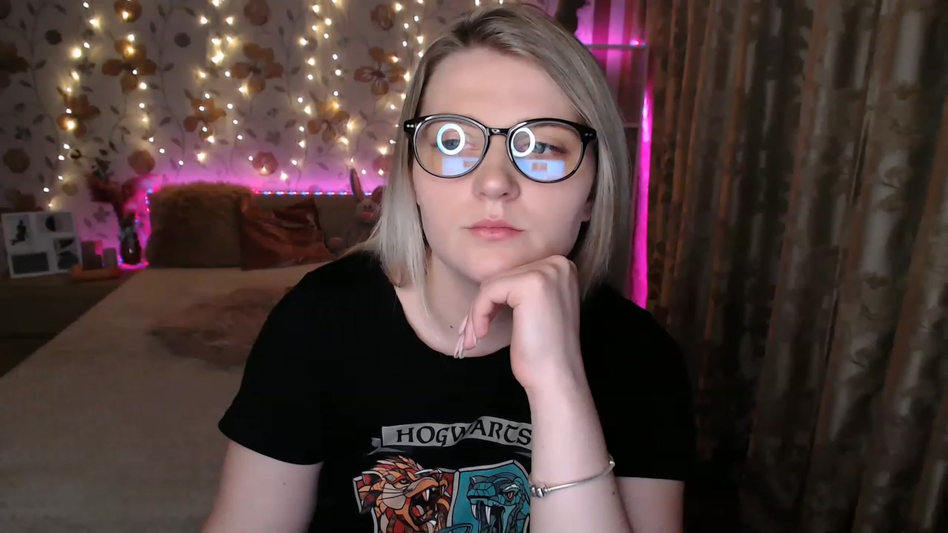 Gallery image thumbnail from Nice_Ass007's myfreecams stream on, 06/11/2023, 24:49 image 16 of 20