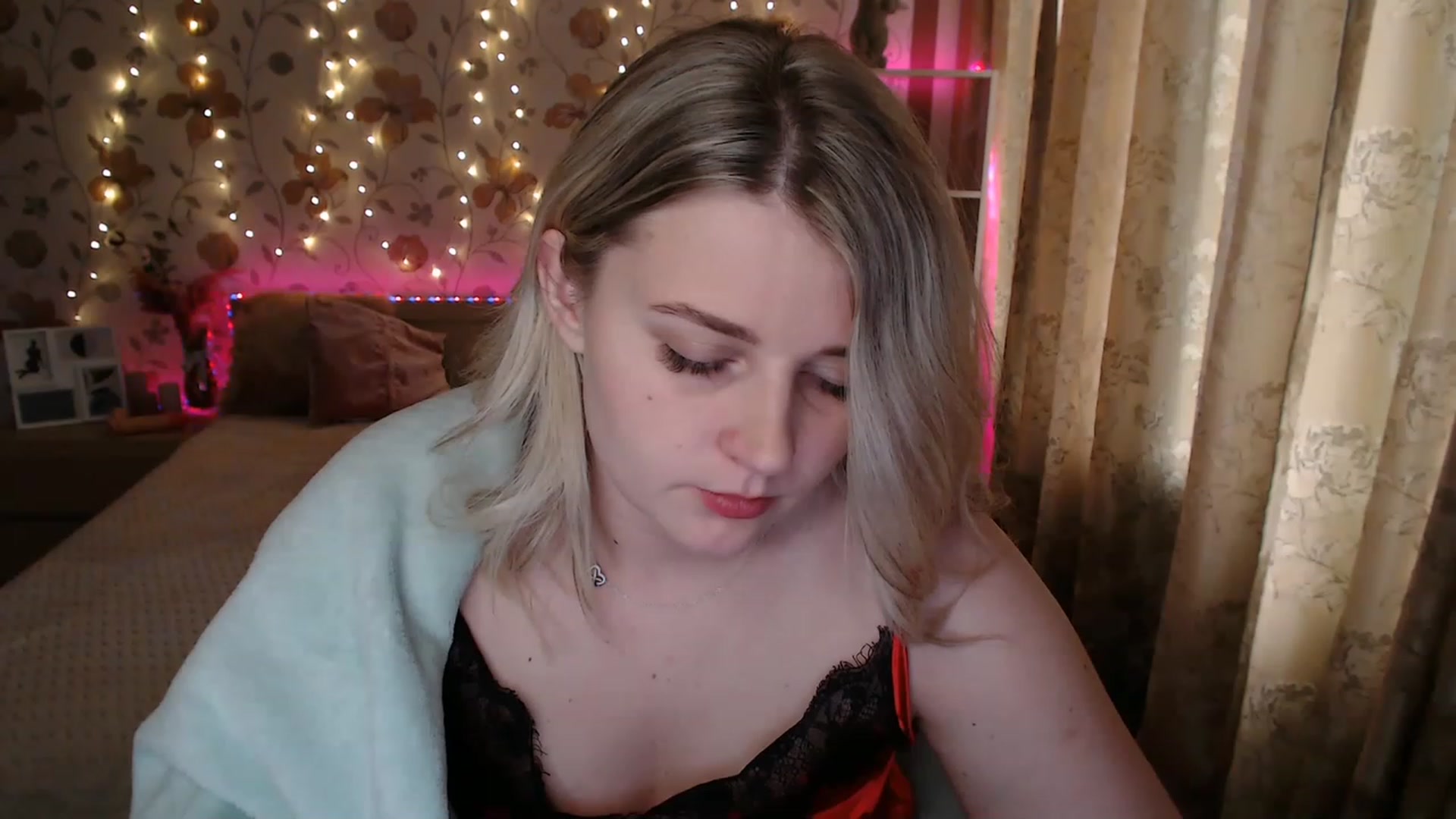 Gallery image thumbnail from Nice_Ass007's myfreecams stream on, 06/12/2023, 04:08 image 9 of 20