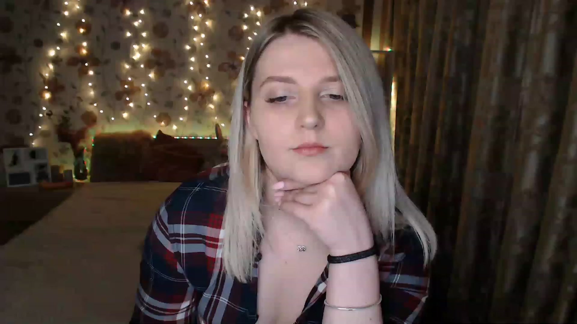 Gallery image thumbnail from Nice_Ass007's myfreecams stream on, 06/13/2023, 19:33 image 6 of 20