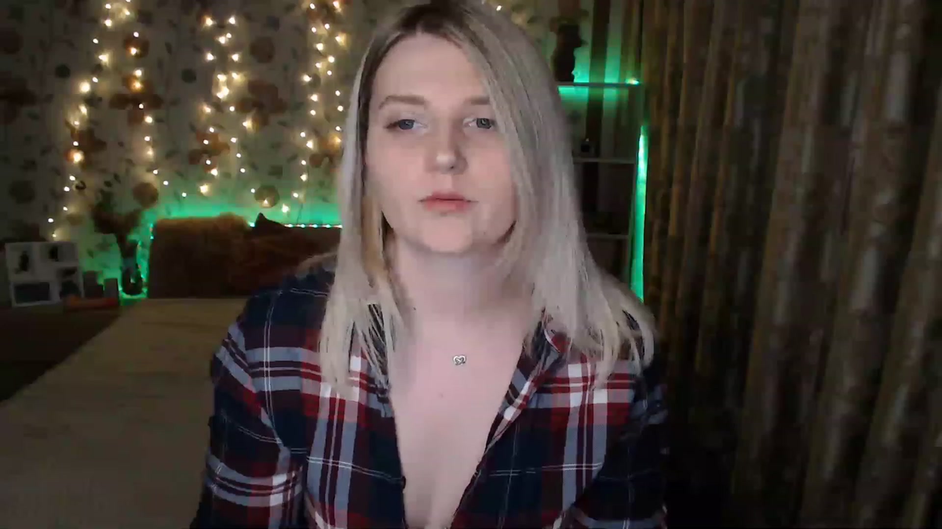 Gallery image thumbnail from Nice_Ass007's myfreecams stream on, 06/13/2023, 19:33 image 10 of 20