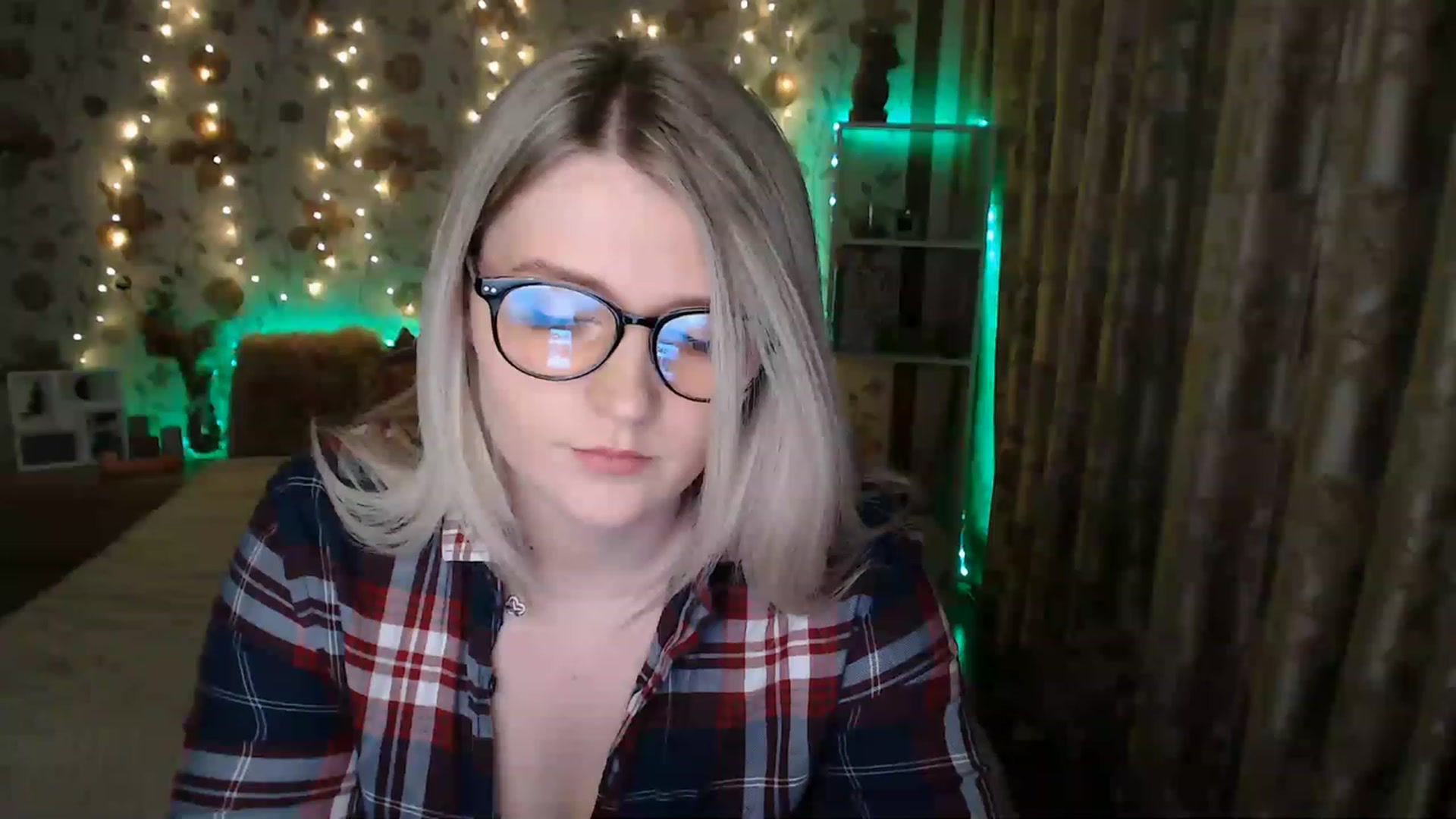 Gallery image thumbnail from Nice_Ass007's myfreecams stream on, 06/13/2023, 20:26 image 13 of 20