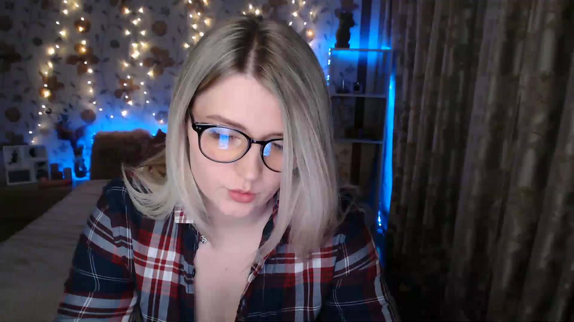 Gallery image thumbnail from Nice_Ass007's myfreecams stream on, 06/13/2023, 20:26 image 15 of 20
