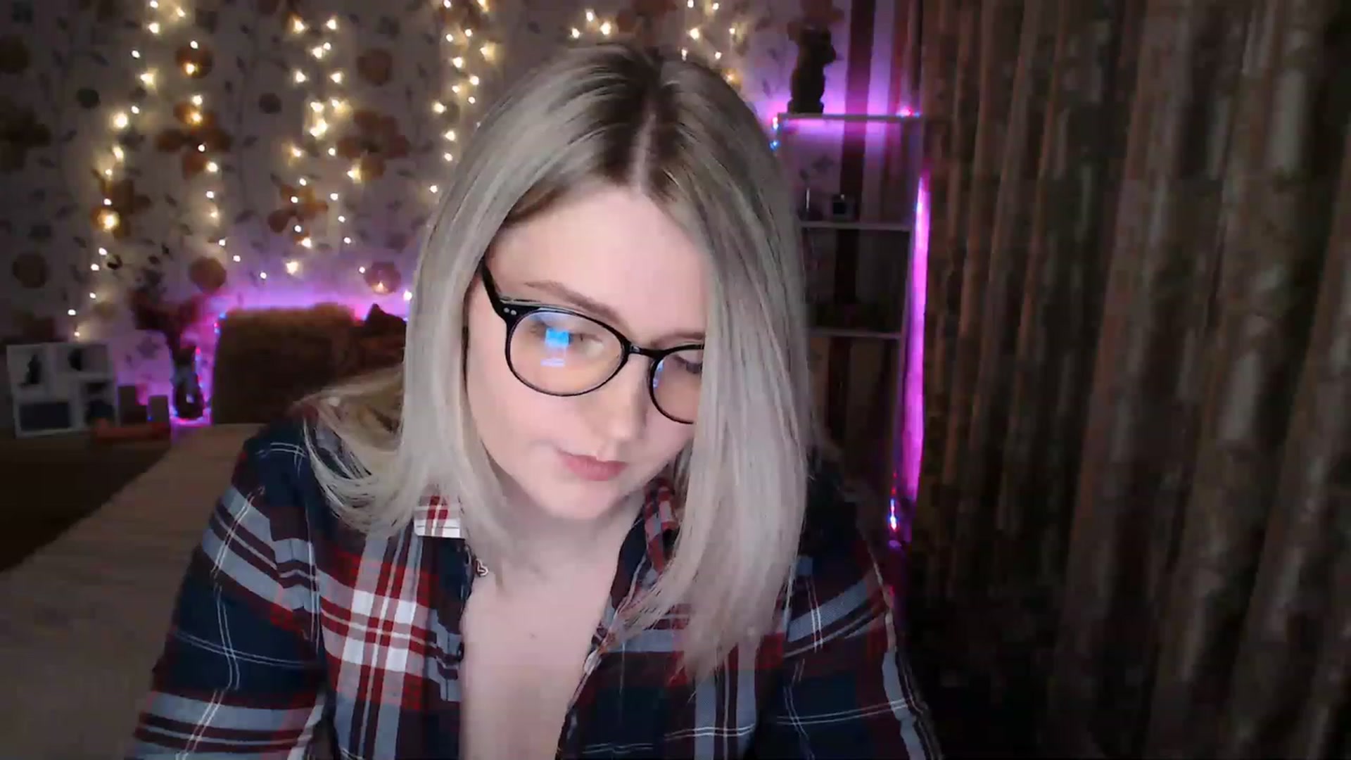Gallery image thumbnail from Nice_Ass007's myfreecams stream on, 06/13/2023, 20:26 image 17 of 20