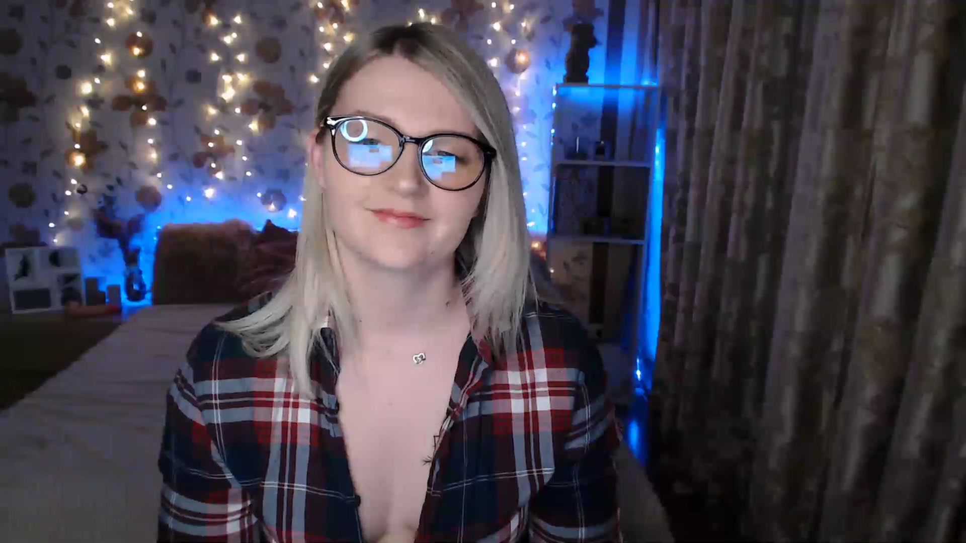 Gallery image thumbnail from Nice_Ass007's myfreecams stream on, 06/13/2023, 22:05 image 16 of 20
