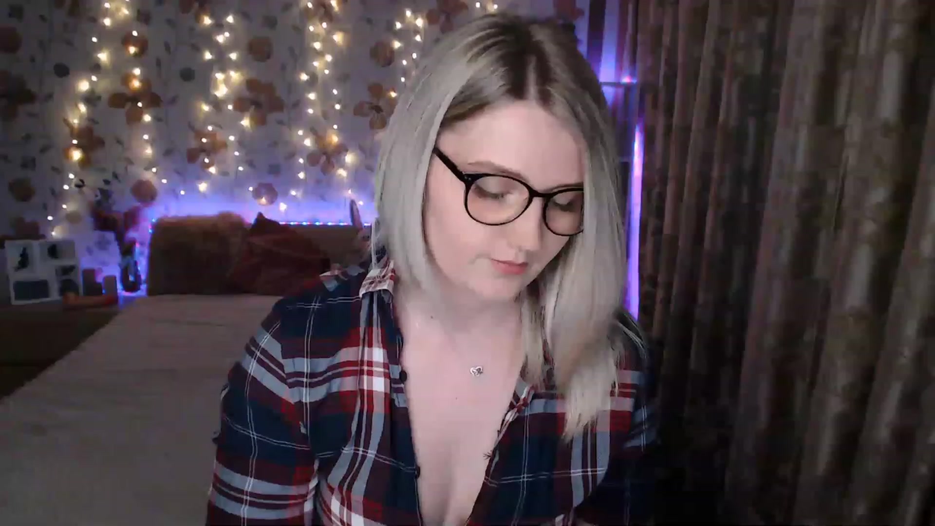 Gallery image thumbnail from Nice_Ass007's myfreecams stream on, 06/13/2023, 22:05 image 5 of 20
