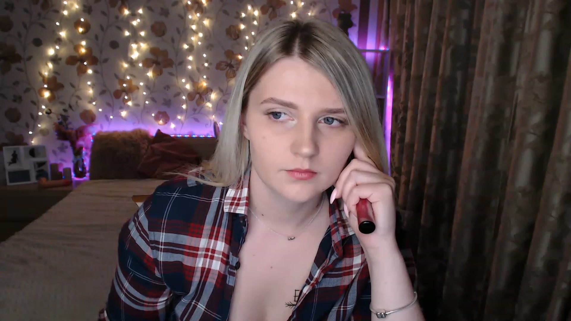 Gallery image thumbnail from Nice_Ass007's myfreecams stream on, 06/13/2023, 23:05 image 16 of 20