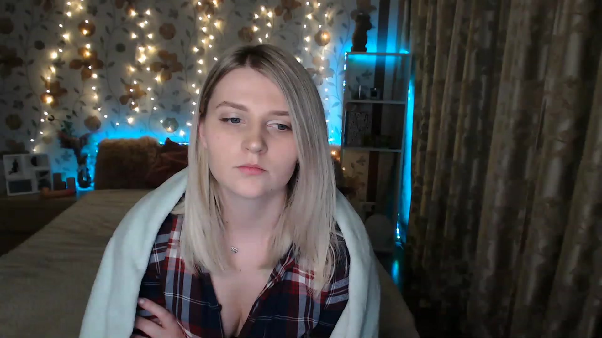 Gallery image thumbnail from Nice_Ass007's myfreecams stream on, 06/14/2023, 24:49 image 9 of 20