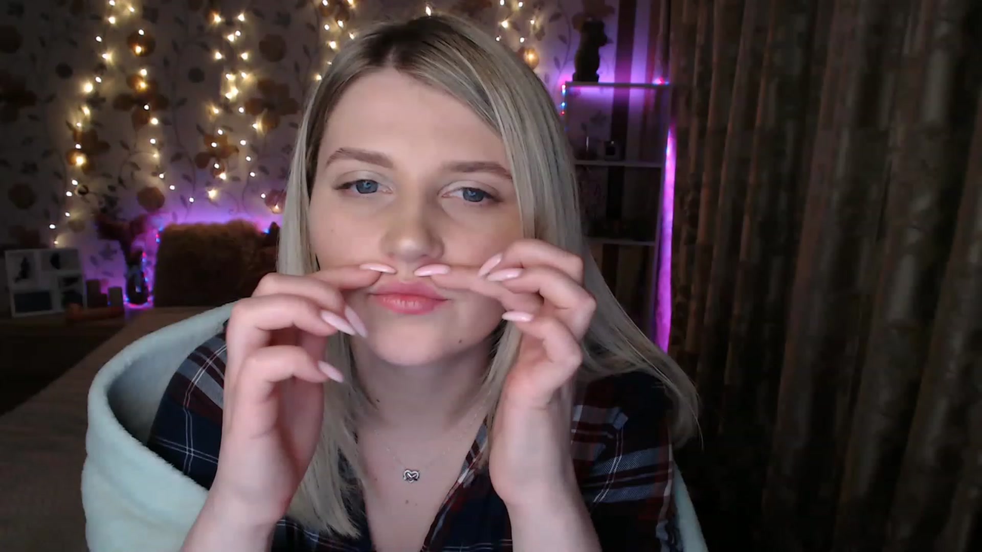 Gallery image thumbnail from Nice_Ass007's myfreecams stream on, 06/14/2023, 01:51 image 10 of 20