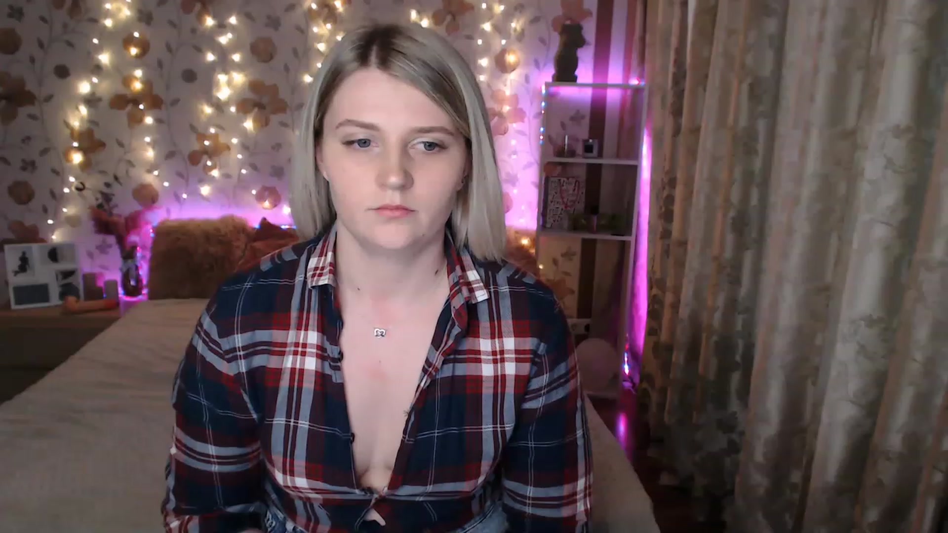 Gallery image thumbnail from Nice_Ass007's myfreecams stream on, 06/14/2023, 02:05 image 6 of 20